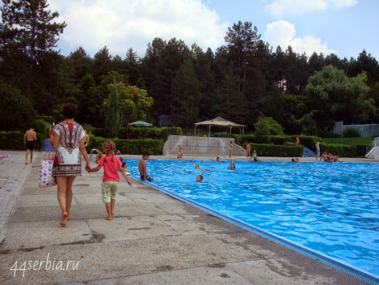 Заечар: открытый летний бассейн