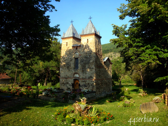 Церковь в селе Доня Каменица